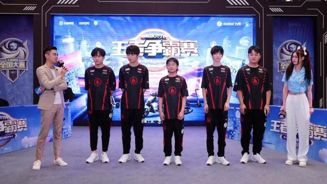 上课时间！Zeus Quesanti 教授 Siwoo Gnar。双C在团战中展现他们的实力。 Hanwha Life Esports 赢得了第一场比赛